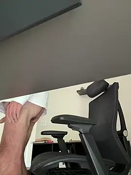 jimmy94595 online show from 04-25-26, 08:39