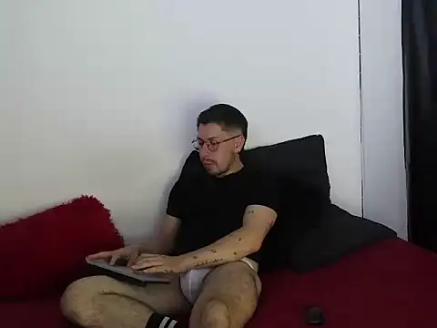 Snapshot of Letorres96 chatting on 04-11-26, 03:55 Letorres96 online show from 04-11-26, 03:55