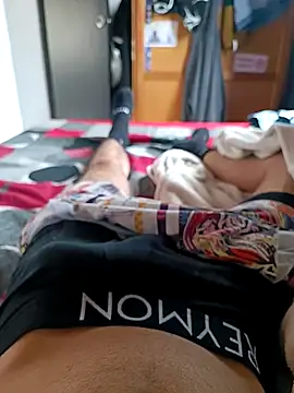 LatinHeatX online show from 10-29-25, 04:20