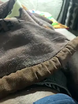 Snapshot of meralund9inch chatting on 02-18-26, 04:14 meralund9inch online show from 02-18-26, 04:14