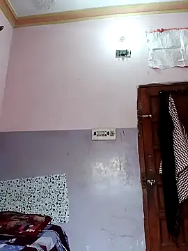 Snapshot of sanu_07 chatting on 09-12-25, 05:07 sanu 07 online show from 09-12-25, 05:07