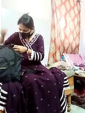 Snapshot of sanu_07 chatting on 09-24-25, 05:33 sanu 07 online show from 09-24-25, 05:33