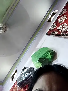 Snapshot of sanu_07 chatting on 10-15-25, 04:56 sanu 07 online show from 10-15-25, 04:56