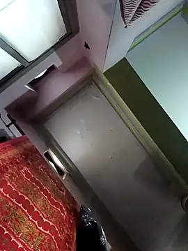 Snapshot of sanu_07 chatting on 10-17-25, 04:37 sanu 07 online show from 10-17-25, 04:37