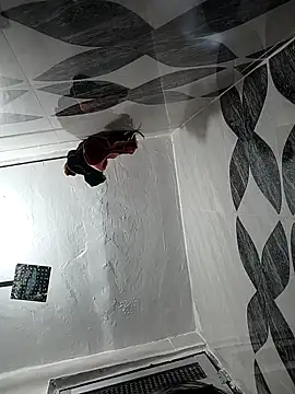 Snapshot of sanu_07 chatting on 10-20-25, 11:32 sanu 07 online show from 10-20-25, 11:32