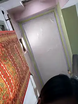 Snapshot of sanu_07 chatting on 11-10-25, 05:06 sanu 07 online show from 11-10-25, 05:06