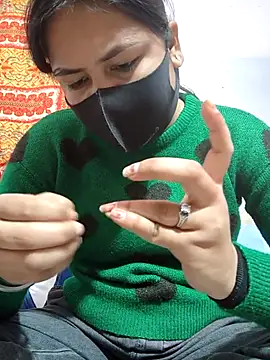 Snapshot of sanu_07 chatting on 11-17-25, 04:51 sanu 07 online show from 11-17-25, 04:51