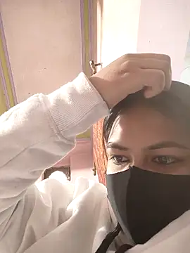 Snapshot of sanu_07 chatting on 12-03-25, 04:53 sanu 07 online show from 12-03-25, 04:53