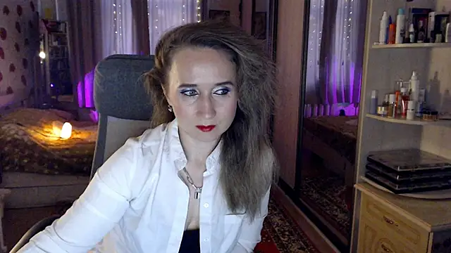 Snapshot of ClassyInna chatting on 10-08-25, 11:41 ClassyInna online show from 10-08-25, 11:41