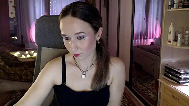 Snapshot of ClassyInna chatting on 10-31-25, 05:08 ClassyInna online show from 10-31-25, 05:08