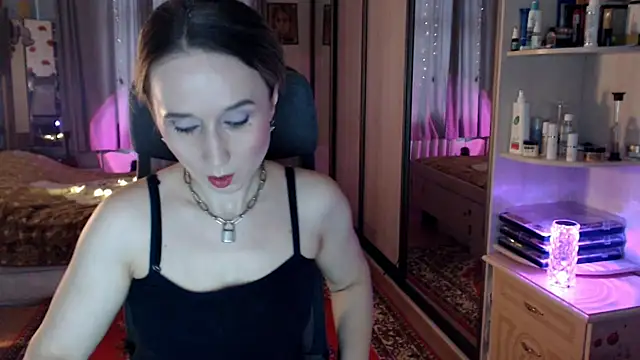 Snapshot of ClassyInna chatting on 11-01-25, 04:47 ClassyInna online show from 11-01-25, 04:47