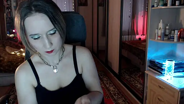 Snapshot of ClassyInna chatting on 11-18-25, 08:19 ClassyInna online show from 11-18-25, 08:19