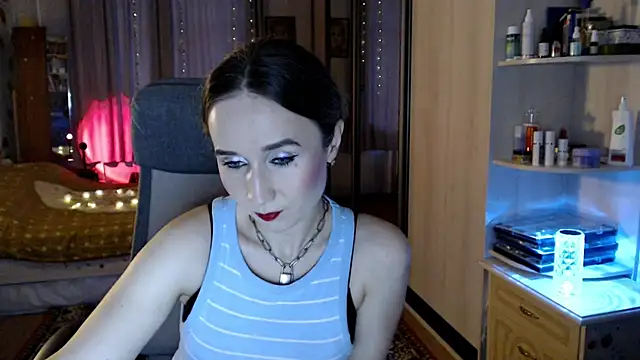 Snapshot of ClassyInna chatting on 11-26-25, 05:41 ClassyInna online show from 11-26-25, 05:41