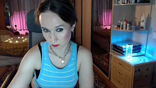 Snapshot of ClassyInna chatting on 11-28-25, 09:56 ClassyInna online show from 11-28-25, 09:56