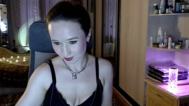 Snapshot of ClassyInna chatting on 12-04-25, 09:07 ClassyInna online show from 12-04-25, 09:07