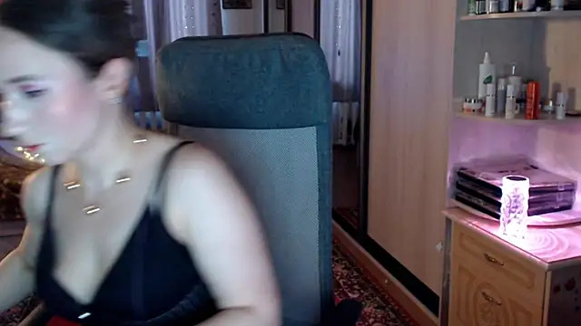 Snapshot of ClassyInna chatting on 12-15-25, 06:28 ClassyInna online show from 12-15-25, 06:28