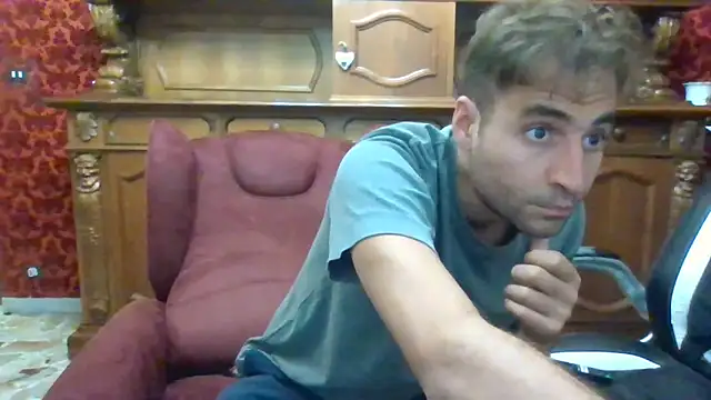 Snapshot of Torissimo92 chatting on 09-15-25, 07:47 Torissimo92 online show from 09-15-25, 07:47