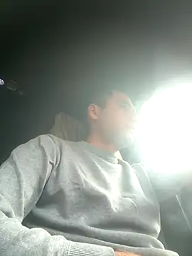 Snapshot of Torissimo92 chatting on 09-27-25, 06:51 Torissimo92 online show from 09-27-25, 06:51