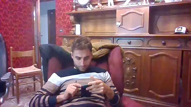 Snapshot of Torissimo92 chatting on 10-21-25, 08:04 Torissimo92 online show from 10-21-25, 08:04