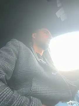 Snapshot of Torissimo92 chatting on 12-05-25, 08:23 Torissimo92 online show from 12-05-25, 08:23