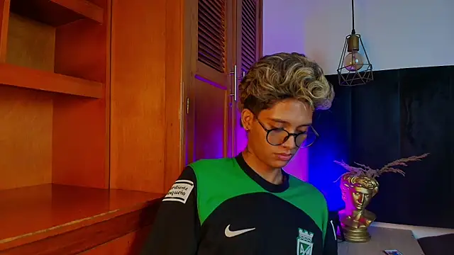 massimo alessandro online show from 09-14-25, 04:11