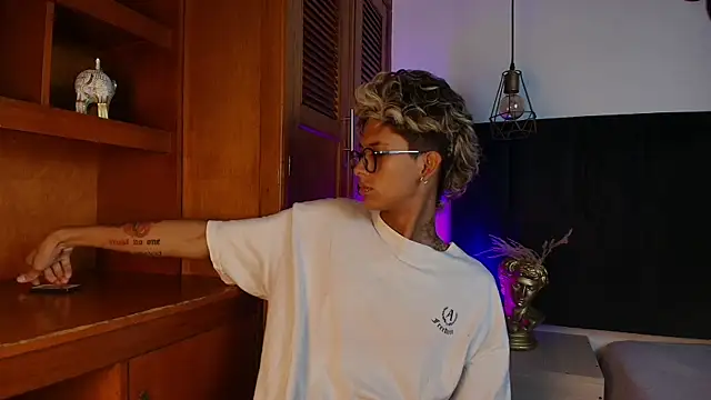 massimo alessandro online show from 09-18-25, 04:03