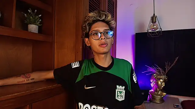 massimo alessandro online show from 09-28-25, 04:07