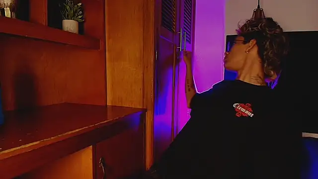 massimo alessandro online show from 10-04-25, 04:10