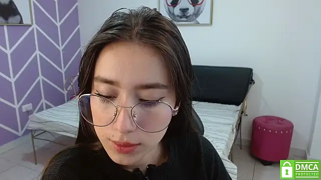 Adhara Kitten online show from 10-05-25, 01:09