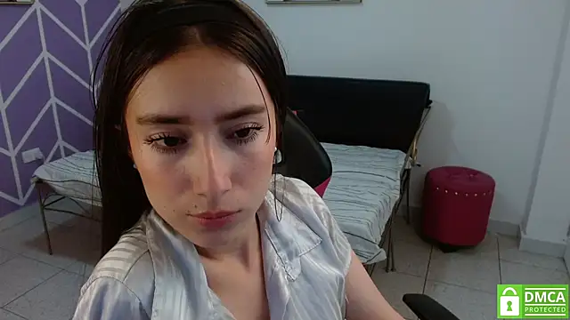 Adhara Kitten online show from 10-08-25, 12:58