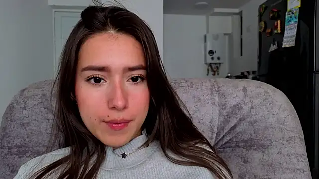 Adhara Kitten online show from 04-27-26, 02:15