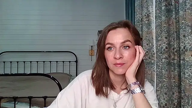 Niravyn  online show from 10-24-25, 06:54