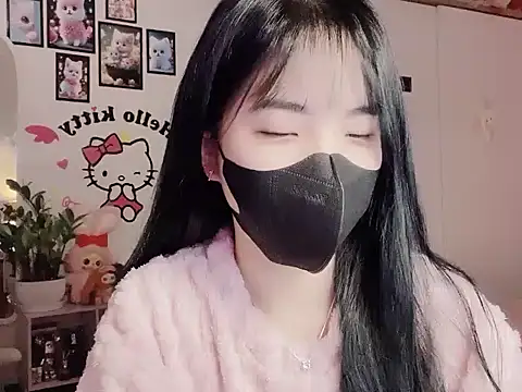 keelinnn19 online show from 11-18-25, 08:46