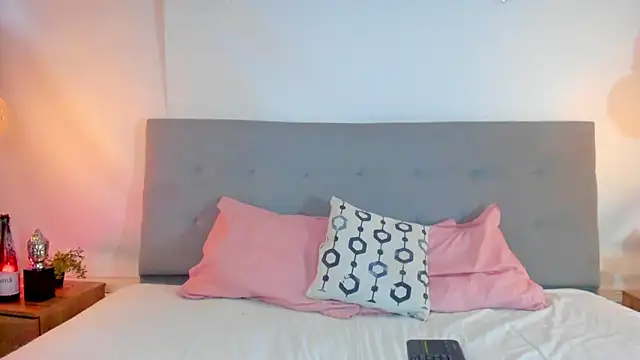 Luna Claire online show from 10-03-25, 01:08