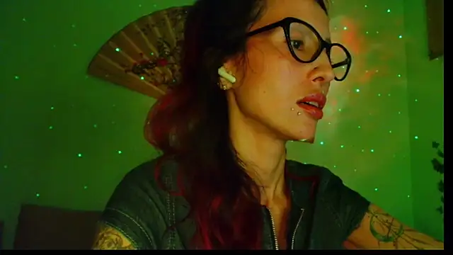 KiotoShine online show from 11-15-25, 07:43