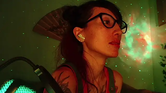 KiotoShine online show from 02-18-26, 09:00