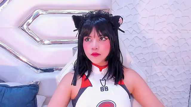 Snapshot of TatiLee chatting on 11-10-25, 05:23 TatiLee online show from 11-10-25, 05:23