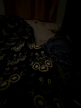 Snapshot of Loverboyjillu chatting on 12-23-25, 06:44 Loverboyjillu online show from 12-23-25, 06:44