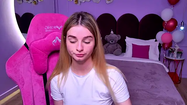 SweetyLicky online show from 11-19-25, 04:07