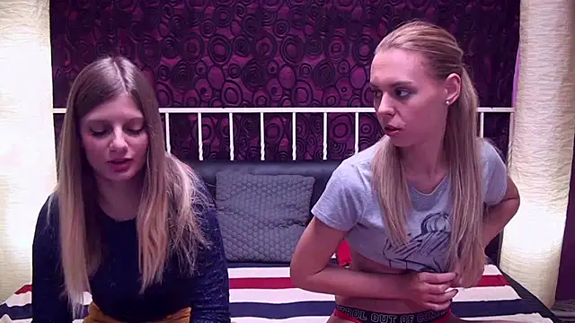 Snapshot of BlondeWitches chatting on 09-29-25, 03:28 BlondeWitches online show from 09-29-25, 03:28