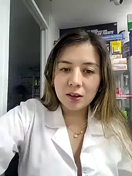 Snapshot of Sophie_del_Castillo chatting on 10-25-25, 11:21 Sophie del Castillo online show from 10-25-25, 11:21