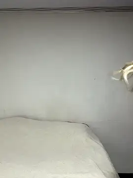 Snapshot of kymberly-reyes11 chatting on 12-04-25, 02:43 kymberly-reyes11 online show from 12-04-25, 02:43