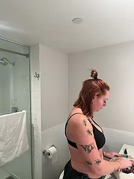 kelsred12 online show from 04-11-26, 04:33