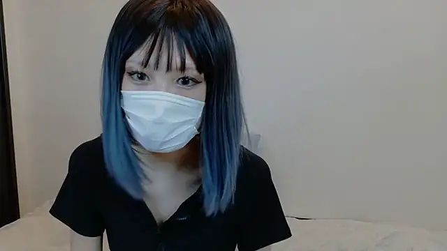 sarina at online show from 10-31-25, 04:24