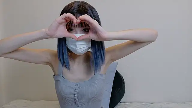 sarina at online show from 04-28-26, 04:28