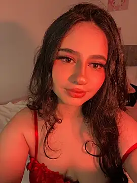 Snapshot of Sophi_dee1 chatting on 10-31-25, 12:11 Sophi dee1 online show from 10-31-25, 12:11