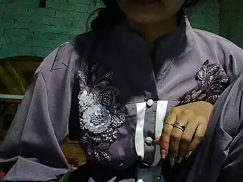 ROSE GOLDE online show from 10-28-25, 11:58