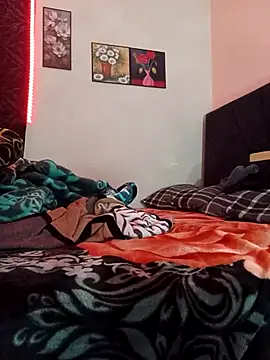 hot-twin online show from 12-03-25, 08:29