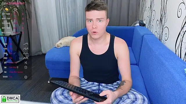 Snapshot of holy_eggs_02 chatting on 11-17-25, 05:08 holy eggs 02 online show from 11-17-25, 05:08