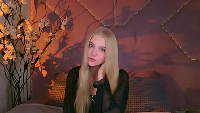 4example Chloe online show from 10-01-25, 10:43